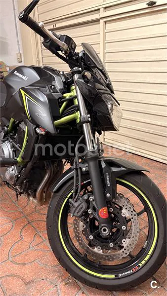 Kawasaki Z650 – Vista 2