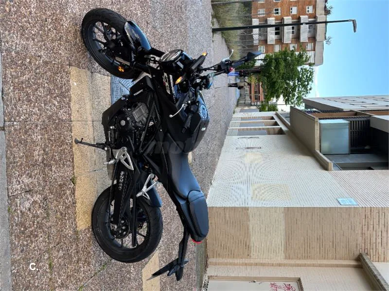Honda CB 125 R – Vista 7