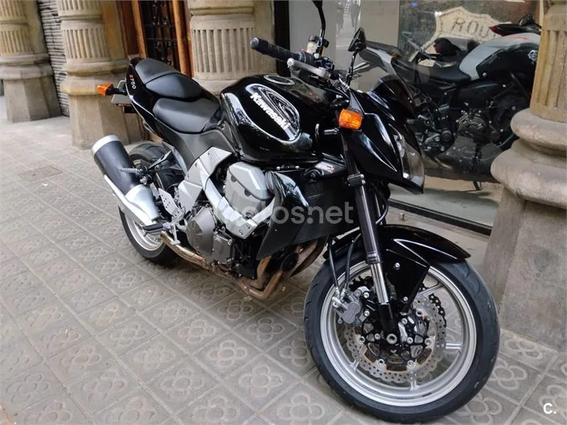 Kawasaki Z750 – Vista 4