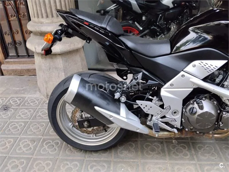 Kawasaki Z750 – Vista 9