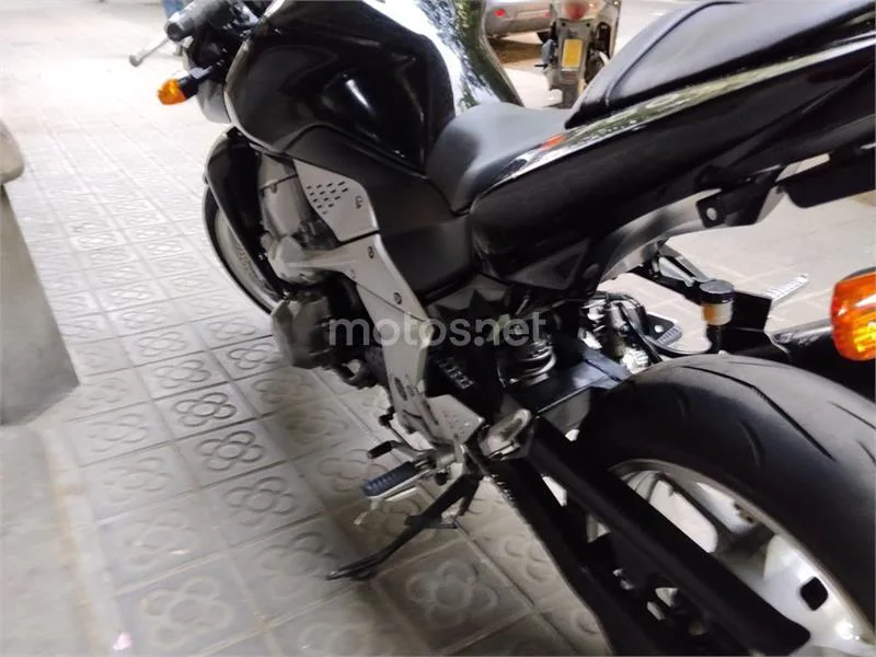 Kawasaki Z750 – Vista 10