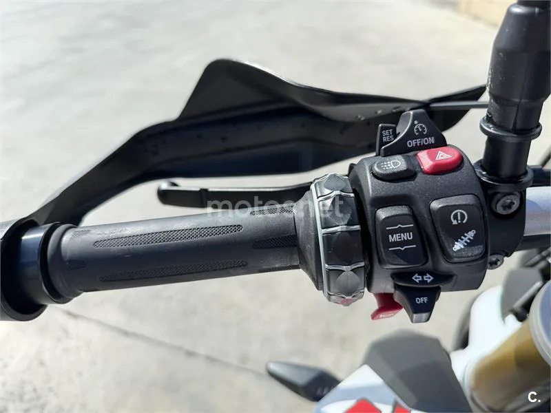BMW F 900 R – Vista 7