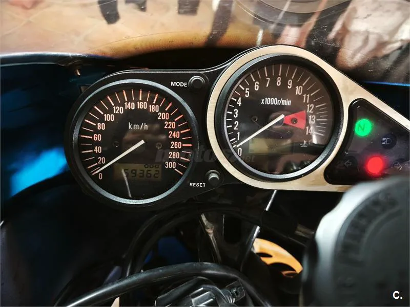 Kawasaki ZX 9R NINJA – Vista 7