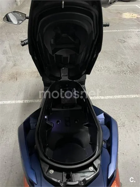 Yamaha XMAX 300 – Vista 17