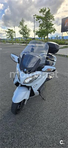 Suzuki Burgman 650 Executive – Vista 5