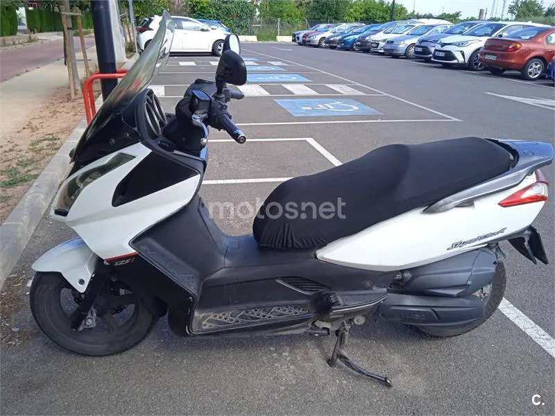 Kymco Super Dink 125 – Vista 2