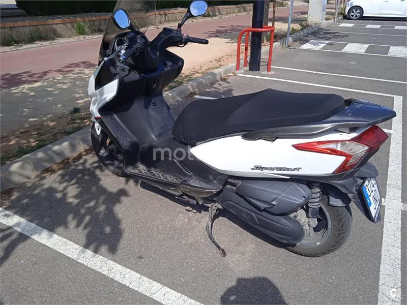 Kymco Super Dink 125 – Vista 3