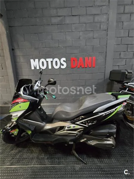 Kawasaki J300 – Vista 6