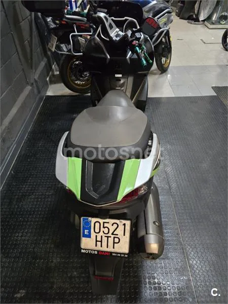 Kawasaki J300 – Vista 9