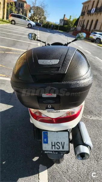 Suzuki Burgman 125 – Vista 6