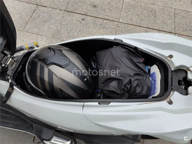 Honda PCX125 - Vista 6