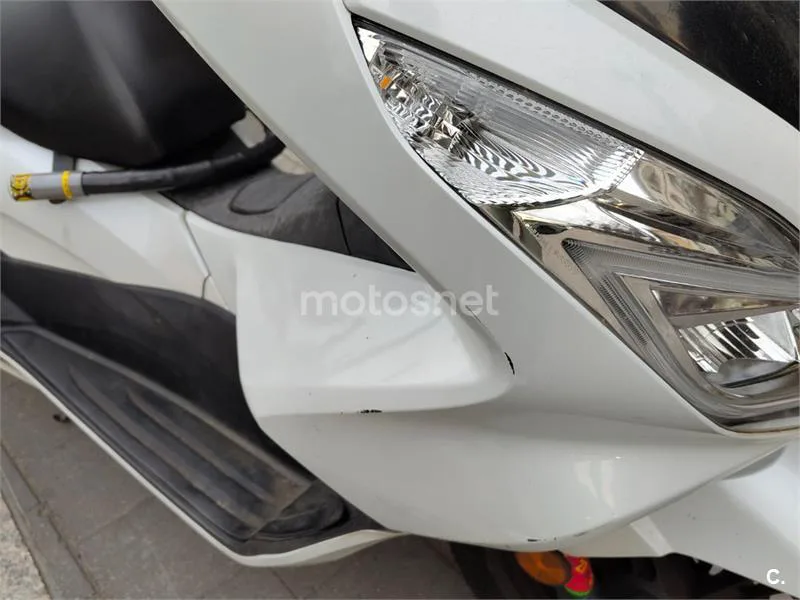 Honda PCX125 - Vista 9