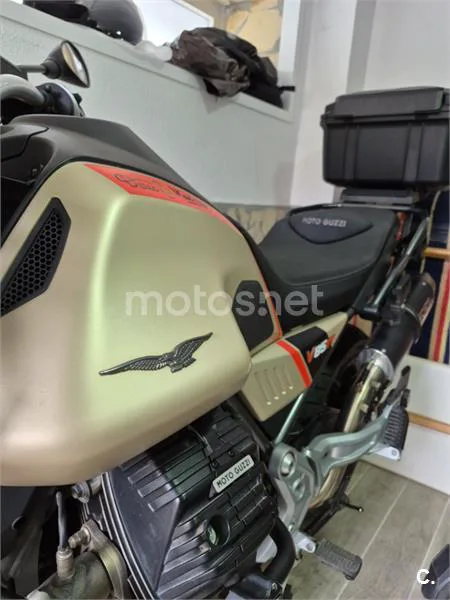 Moto Guzzi V85 TT - Vista 3