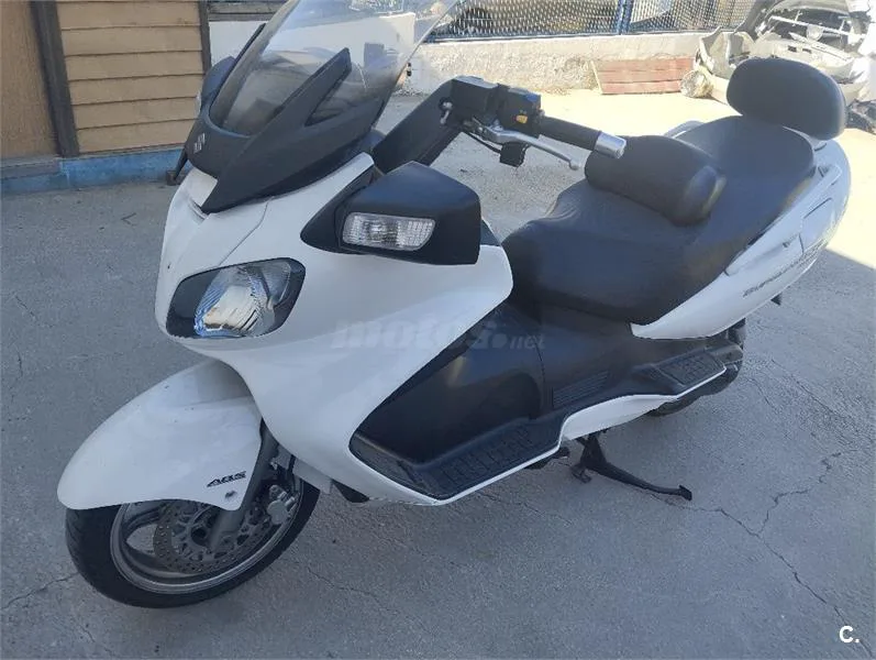 Suzuki Burgman 650 Executive – Vista 2