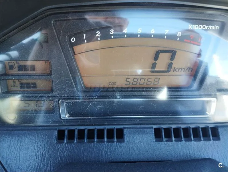 Suzuki Burgman 650 Executive – Vista 7