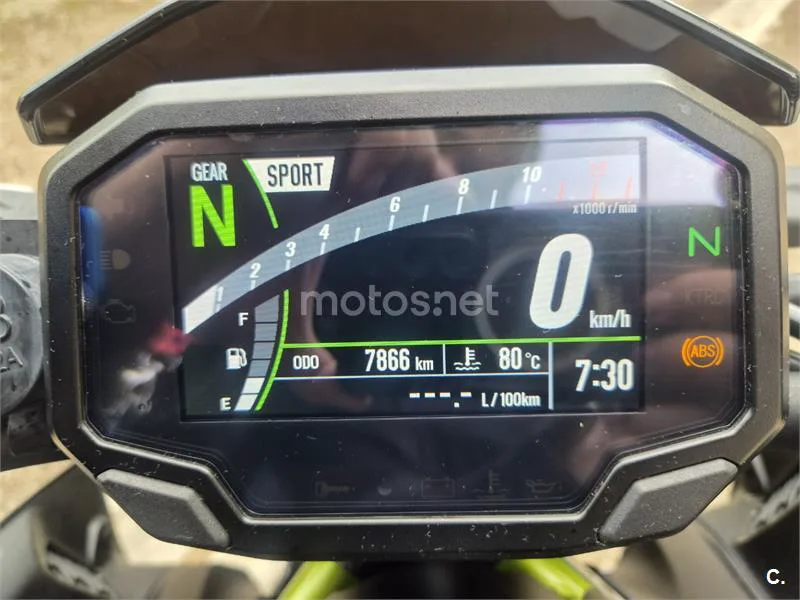 Kawasaki Z 900 – Vista 7