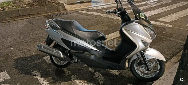 Suzuki Burgman 125 – Vista 2