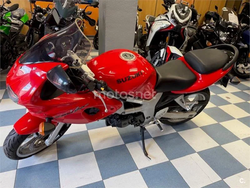 Suzuki SV 650 – Vista 4