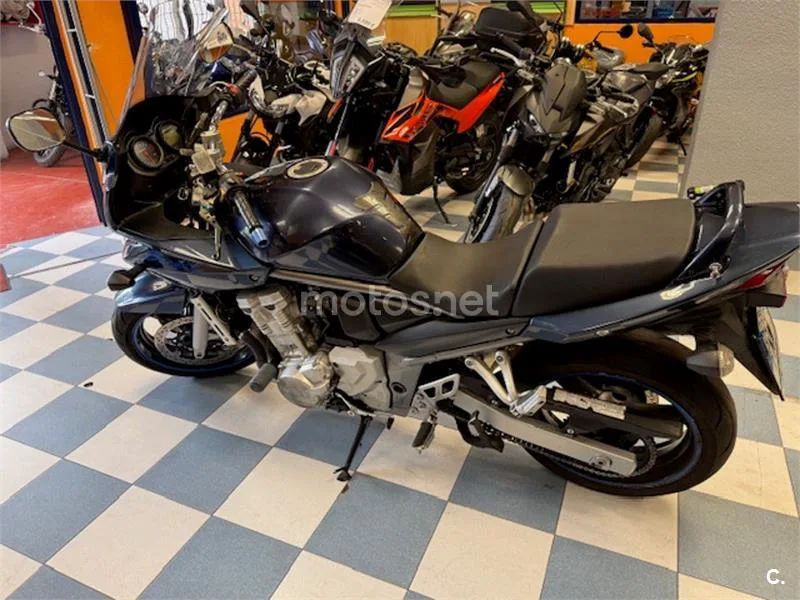 Suzuki Bandit 650 S – Vista 4