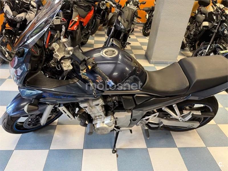 Suzuki Bandit 650 S – Vista 7