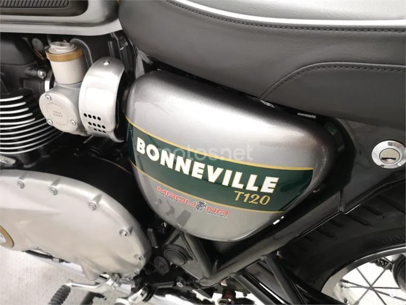 Triumph Bonneville T120 – Vista 16