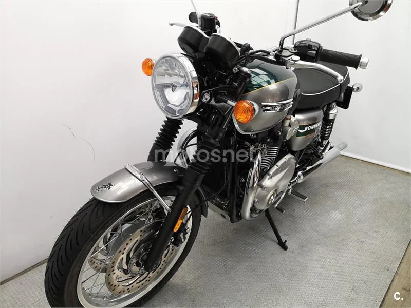 Triumph Bonneville T120 – Vista 19