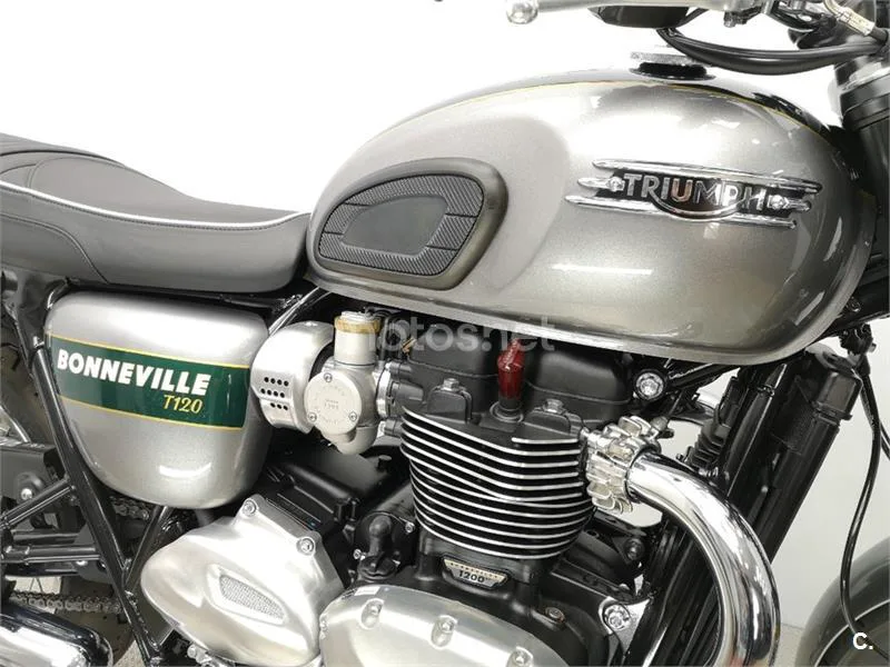 Triumph Bonneville T120 – Vista 3
