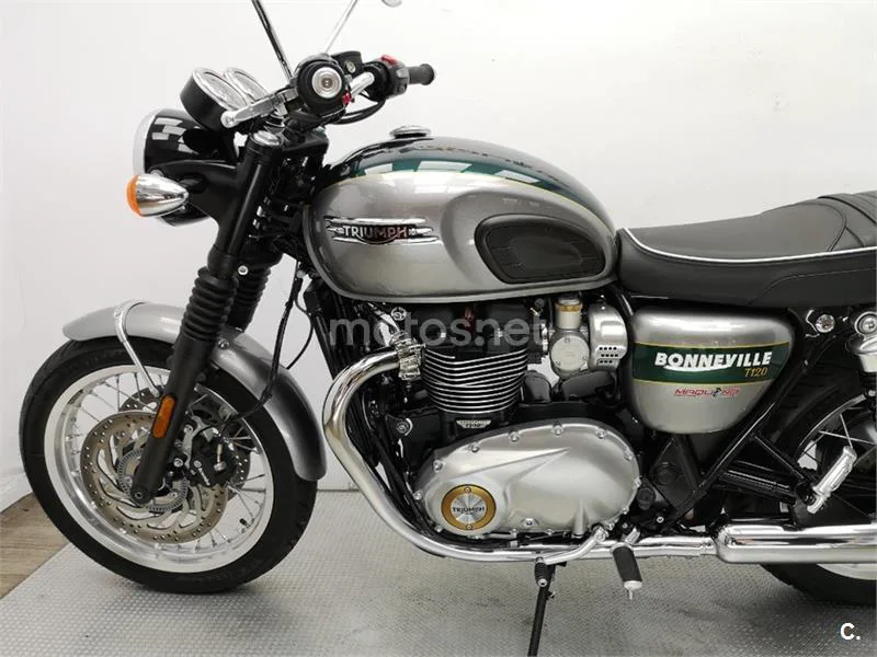 Triumph Bonneville T120 – Vista 22