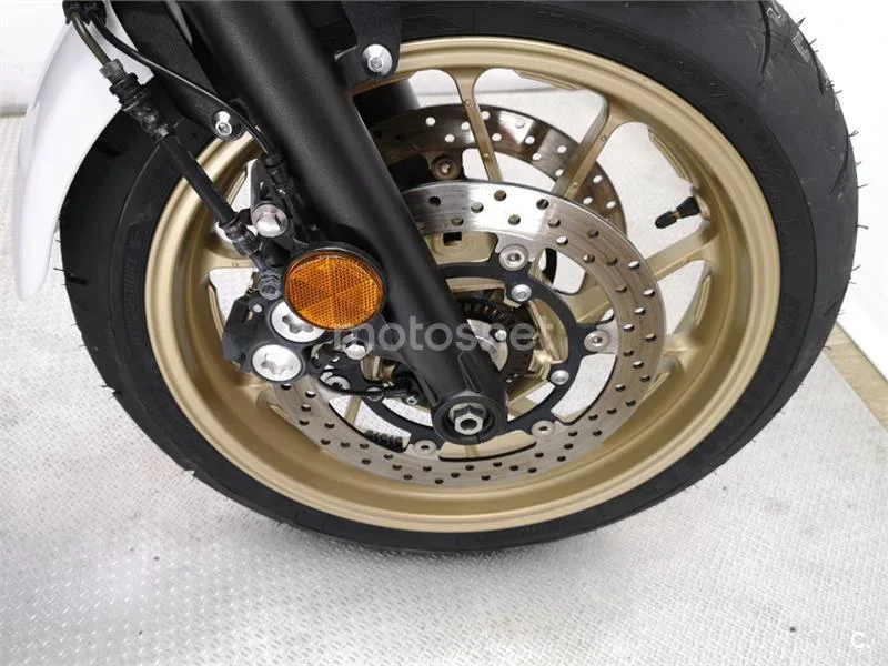 Yamaha XSR 700 – Vista 11