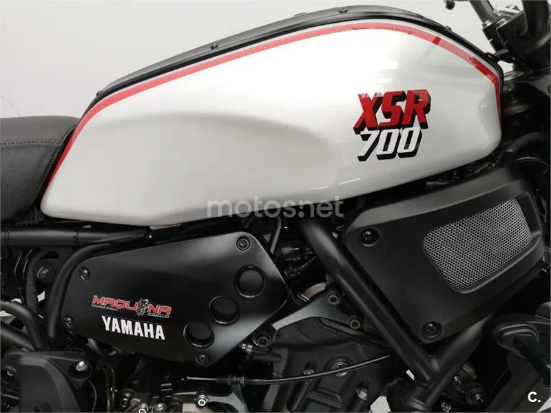 Yamaha XSR 700 – Vista 13