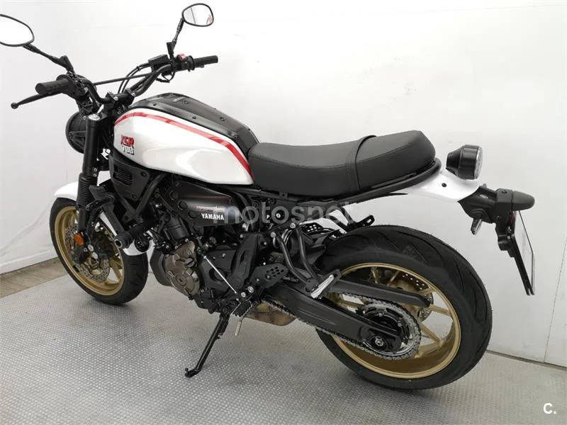 Yamaha XSR 700 – Vista 17