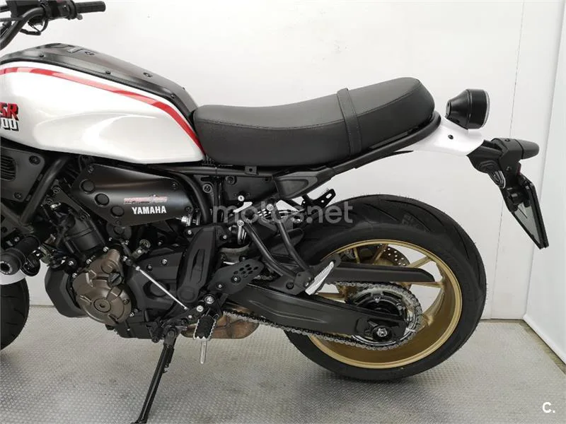Yamaha XSR 700 – Vista 18