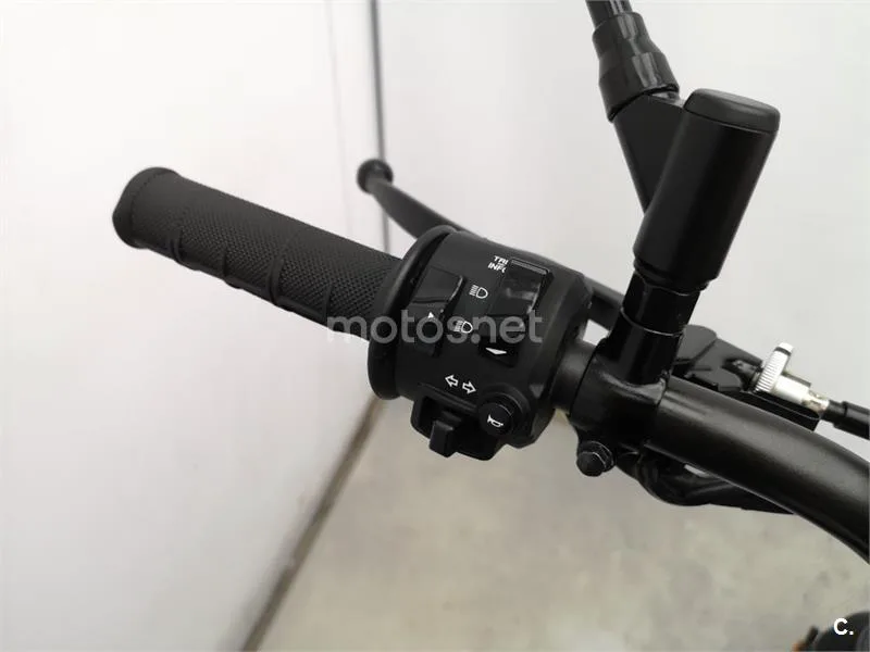 Yamaha XSR 700 – Vista 9