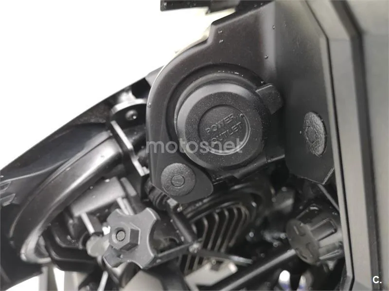 Yamaha MT-09 Tracer – Vista 13