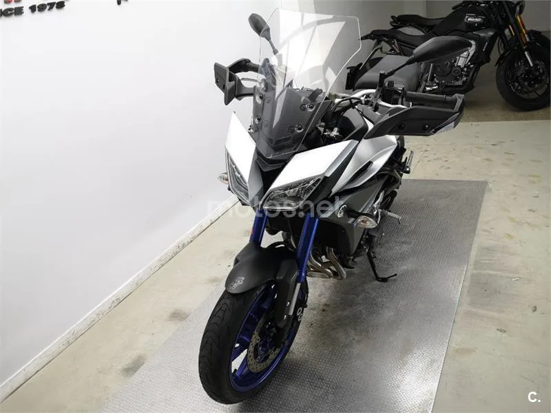 Yamaha MT-09 Tracer – Vista 16