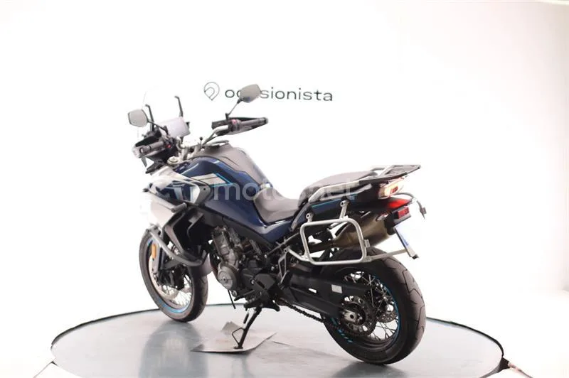 CFMOTO 800MT – Vista 3