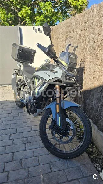 CFMOTO 450MT – Vista 4