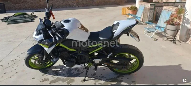 Kawasaki Z900 – Vista 2
