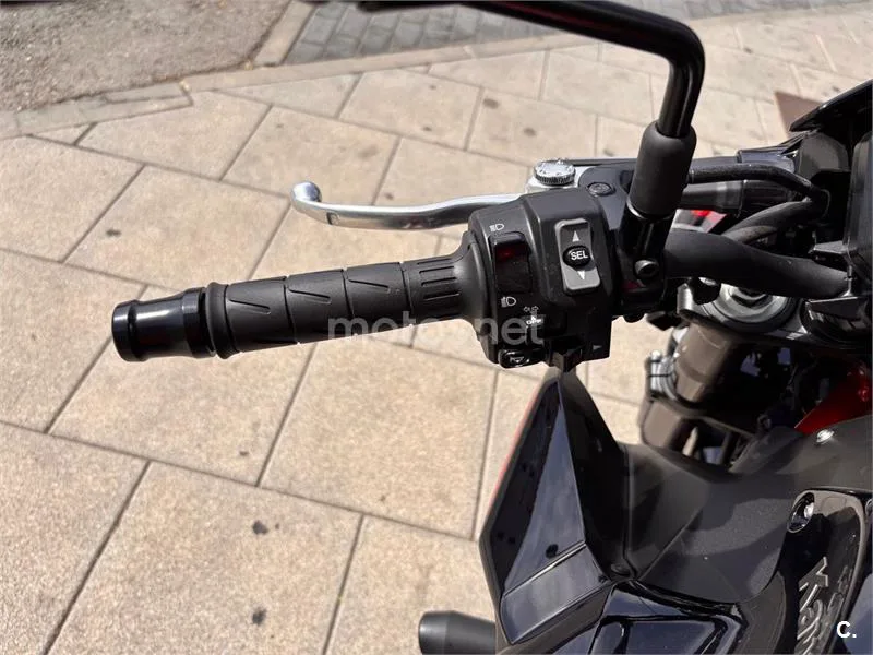 Kawasaki Z900 - Vista 13