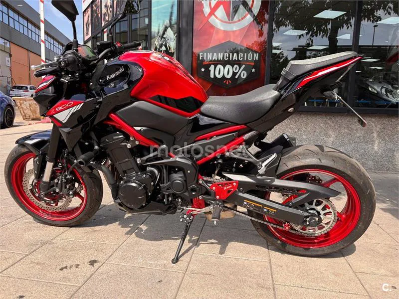 Kawasaki Z900 - Vista 8