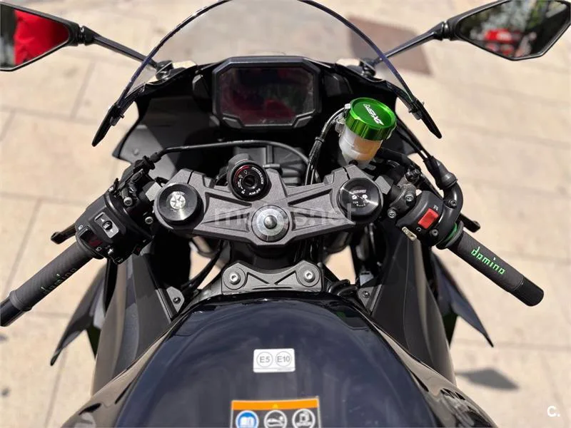 Kawasaki Ninja ZX-6R - Vista 13
