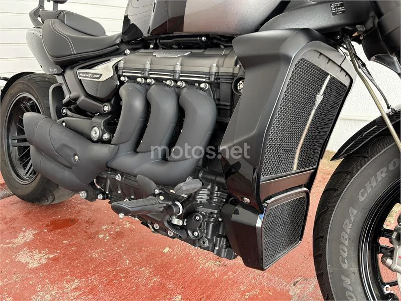 Triumph Rocket 3 – Vista 4