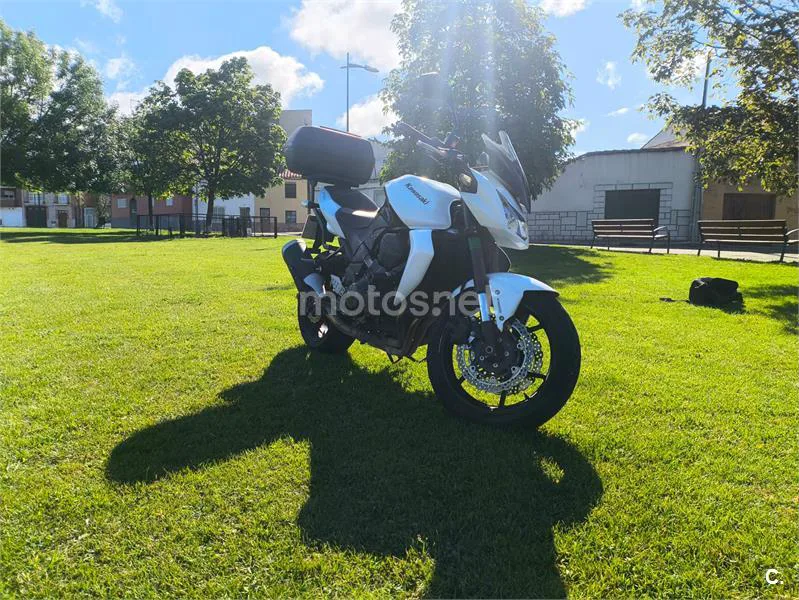 Kawasaki Z 750 – Vista 14