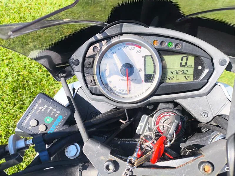 Kawasaki Z 750 – Vista 15