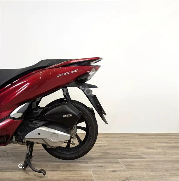 Honda PCX 125 – Vista 9