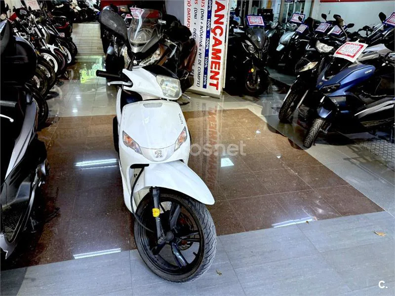Peugeot Tweet 125 – Vista 15