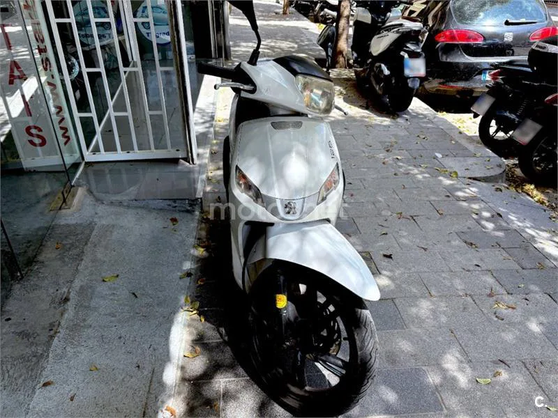 Peugeot Tweet 125 – Vista 4
