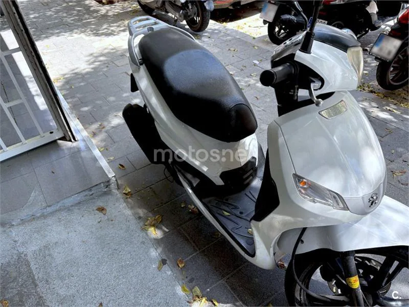 Peugeot Tweet 125 – Vista 5