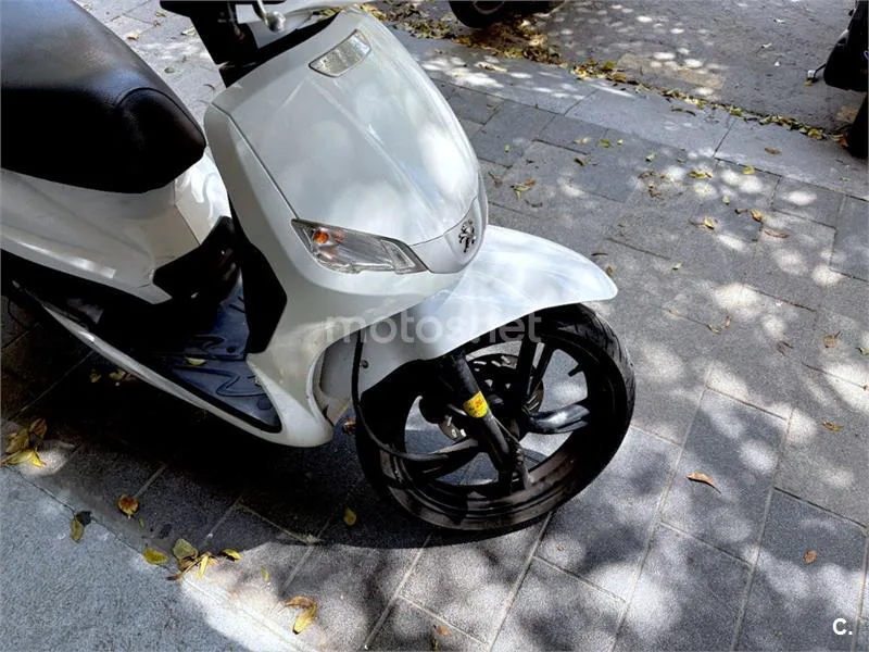 Peugeot Tweet 125 – Vista 6