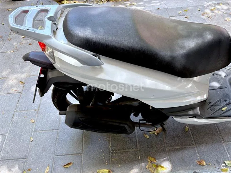 Peugeot Tweet 125 – Vista 7